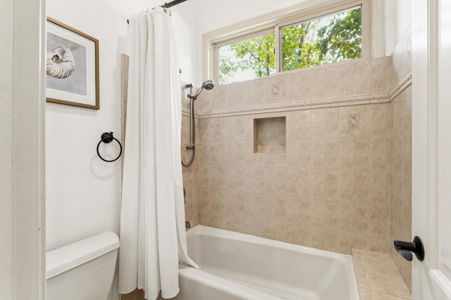 El Dorado Hills, California, 95762, United States, 3 Bedrooms Bedrooms, ,3 BathroomsBathrooms,Residential,Active,2044534