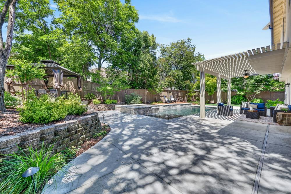 El Dorado Hills, California, 95762, United States, 5 Bedrooms Bedrooms, ,3 BathroomsBathrooms,Residential,Pending,2045616