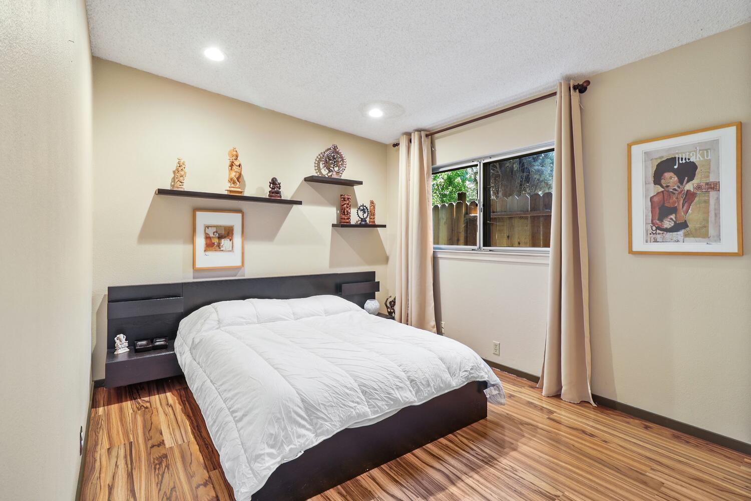 Davis, California, 95616, United States, 4 Bedrooms Bedrooms, ,3 BathroomsBathrooms,Residential,Active,1922279