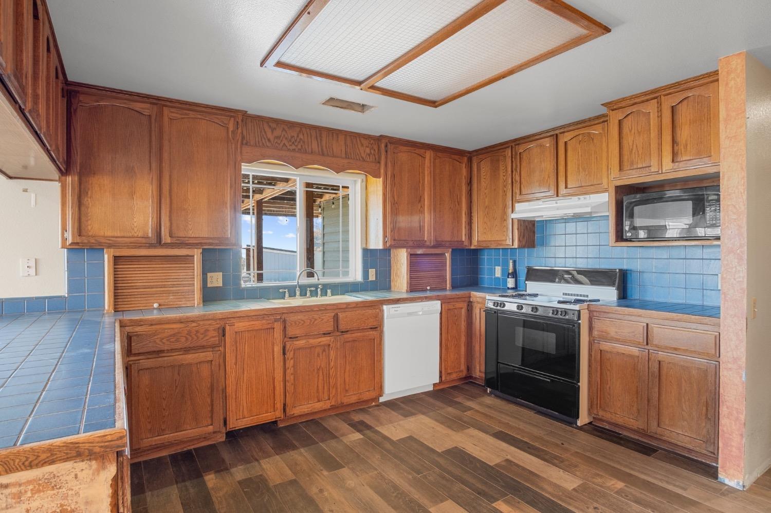 Snelling, California, 95369, United States, 4 Bedrooms Bedrooms, ,3 BathroomsBathrooms,Residential,Active,1929456
