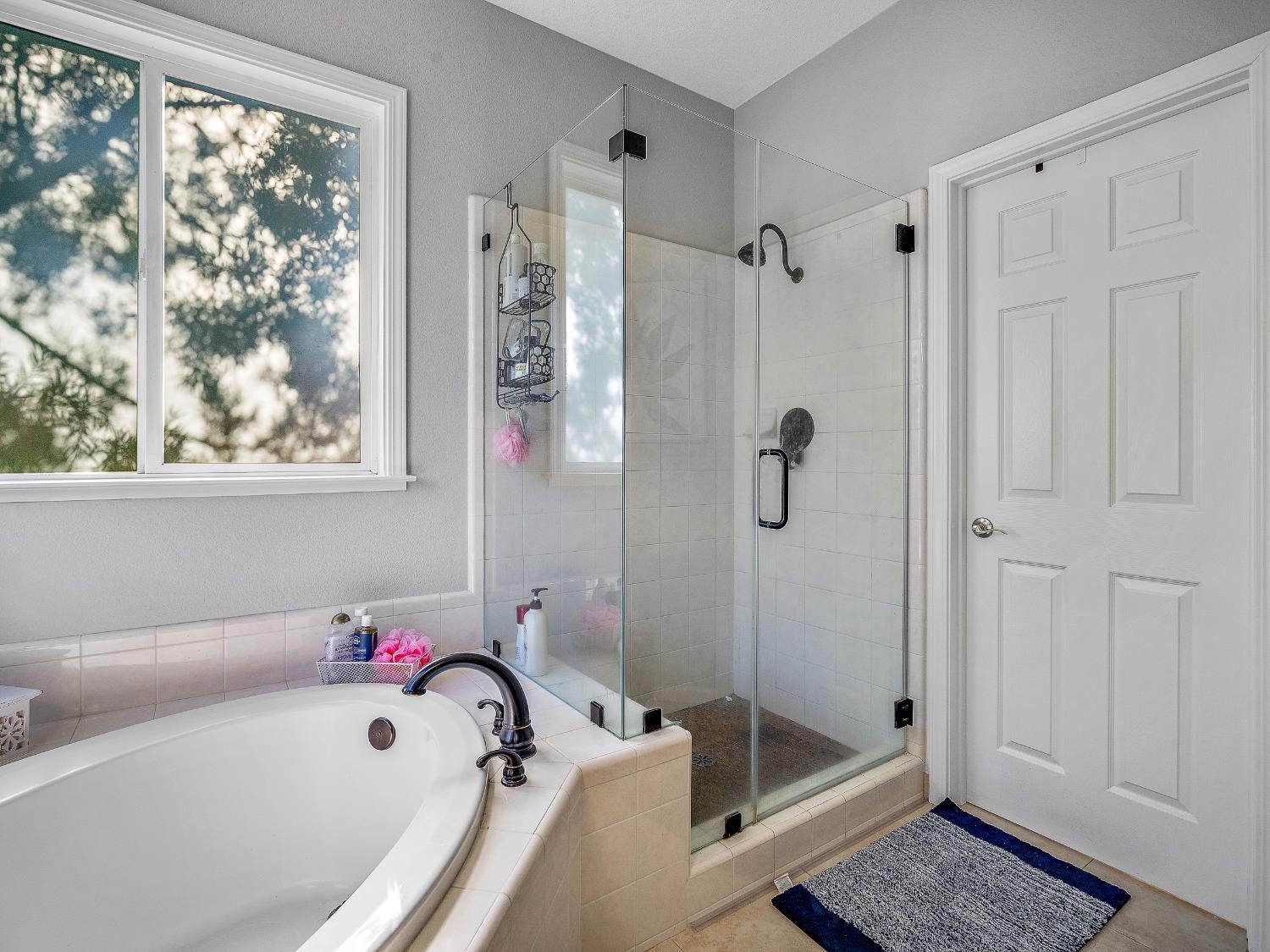 El Dorado Hills, California, 95762, United States, 4 Bedrooms Bedrooms, ,3 BathroomsBathrooms,Residential,Active,1967105