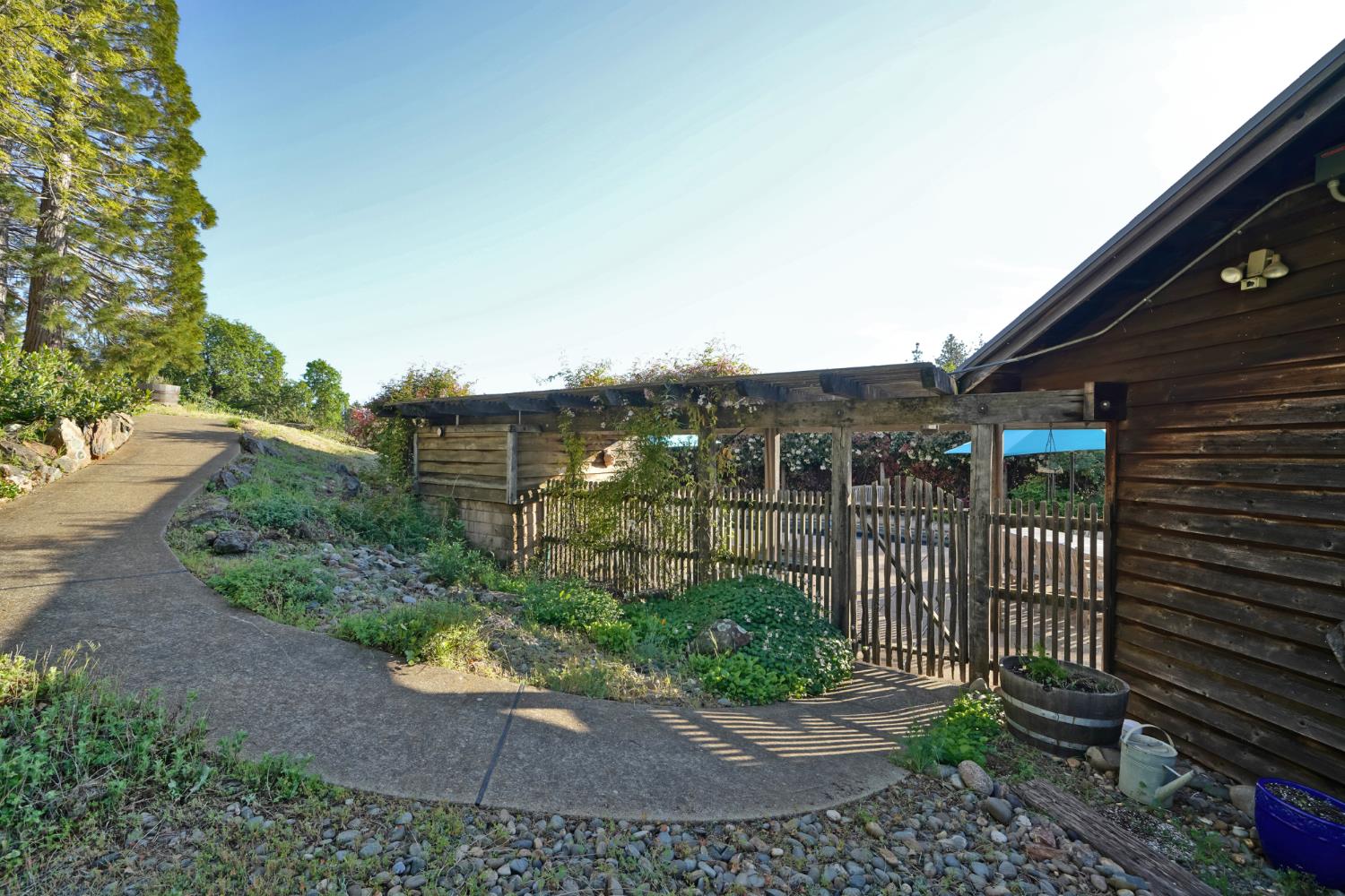 Placerville, California, 95667, United States, 3 Bedrooms Bedrooms, ,3 BathroomsBathrooms,Residential,Active,1834323