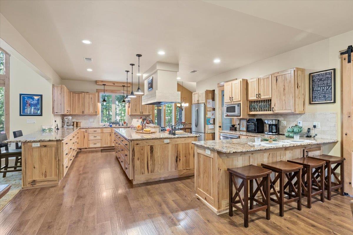 Nevada City, California, 95959, United States, 3 Bedrooms Bedrooms, ,4 BathroomsBathrooms,Residential,Active,1893237