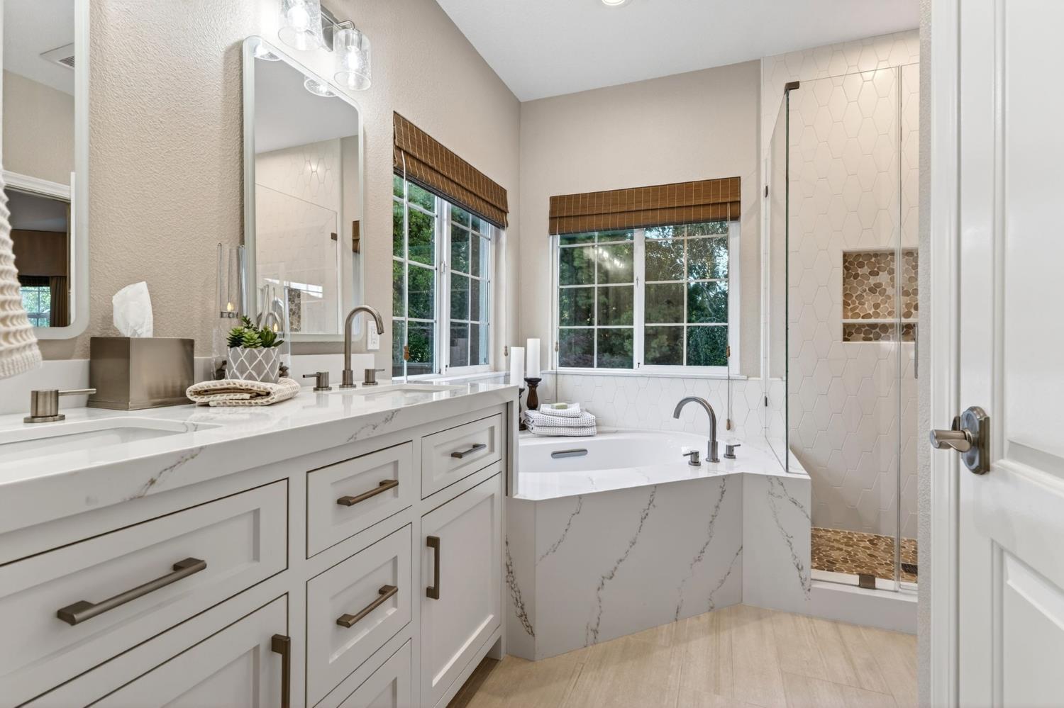 Davis, California, 95618, United States, 5 Bedrooms Bedrooms, ,3 BathroomsBathrooms,Residential,Active,2045676