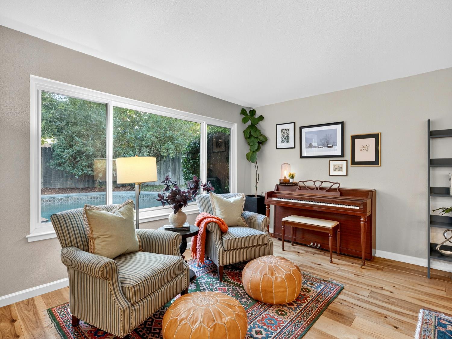 Davis, California, 95618, United States, 4 Bedrooms Bedrooms, ,2 BathroomsBathrooms,Residential,Active,1961942