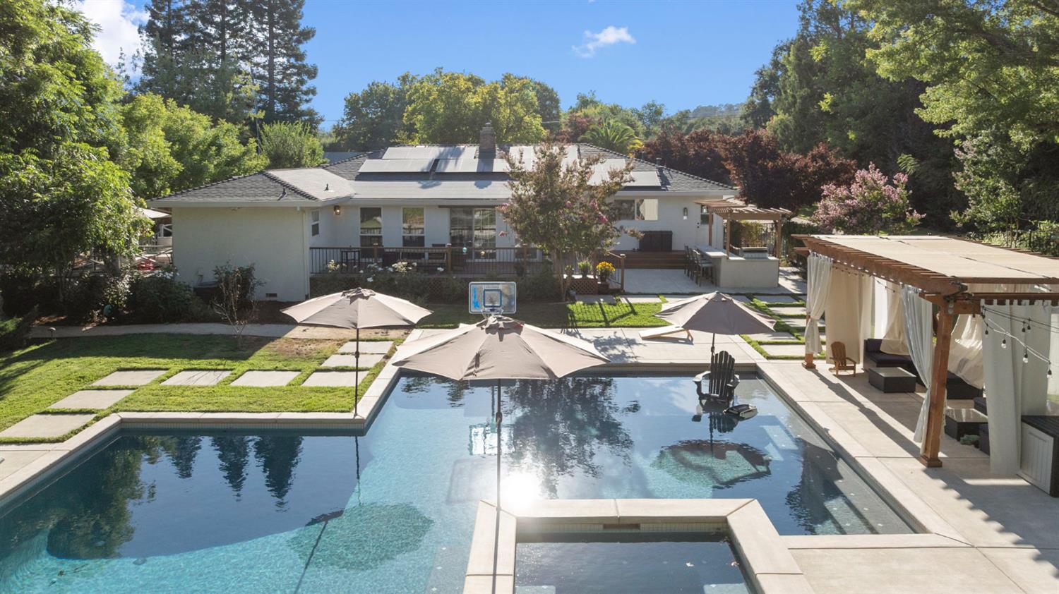 Loomis, California, 95650, United States, 3 Bedrooms Bedrooms, ,2 BathroomsBathrooms,Residential,Pending,1922290