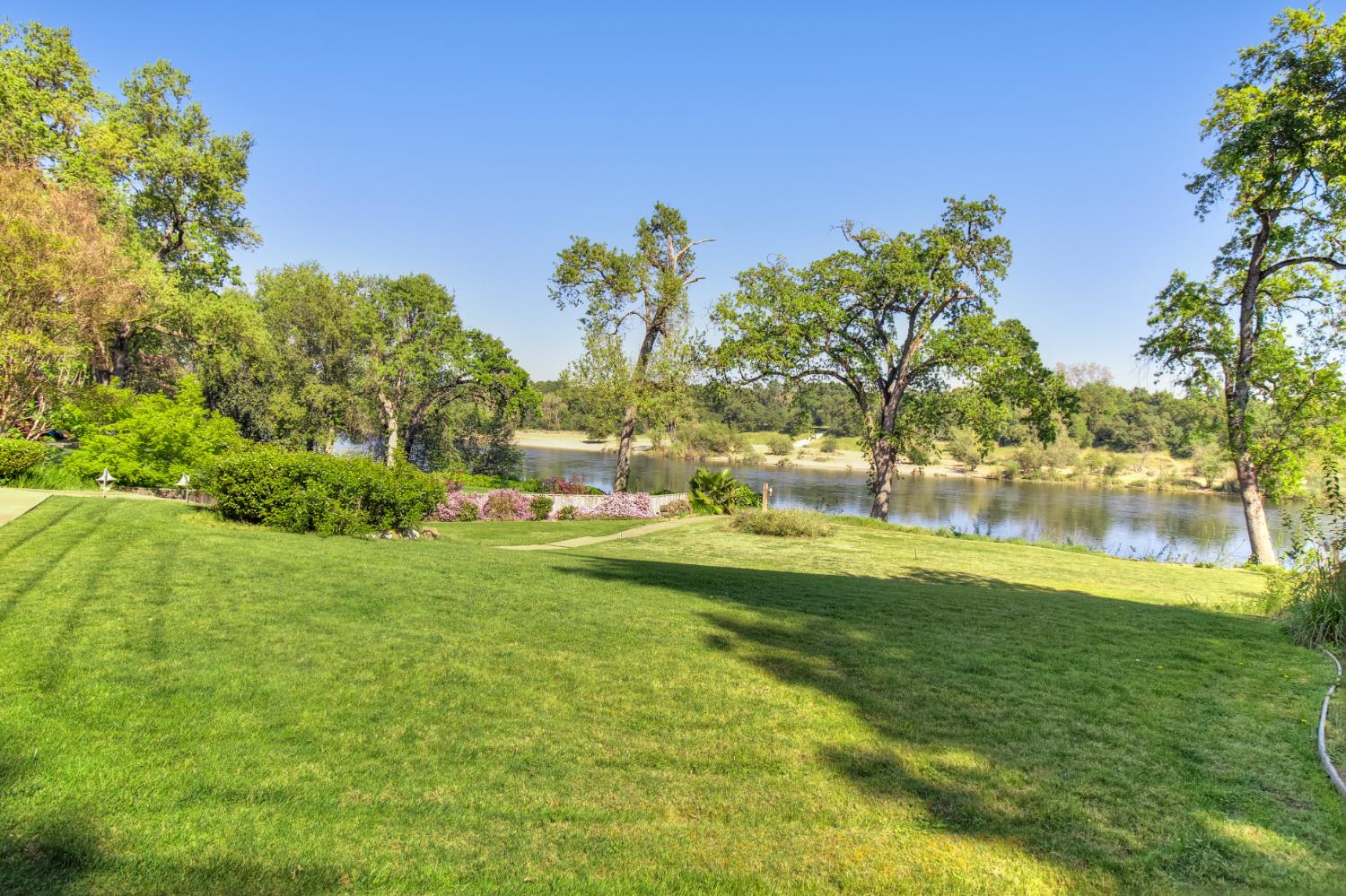 Carmichael, California, 95608, United States, 3 Bedrooms Bedrooms, ,4 BathroomsBathrooms,Residential,Active,2030586