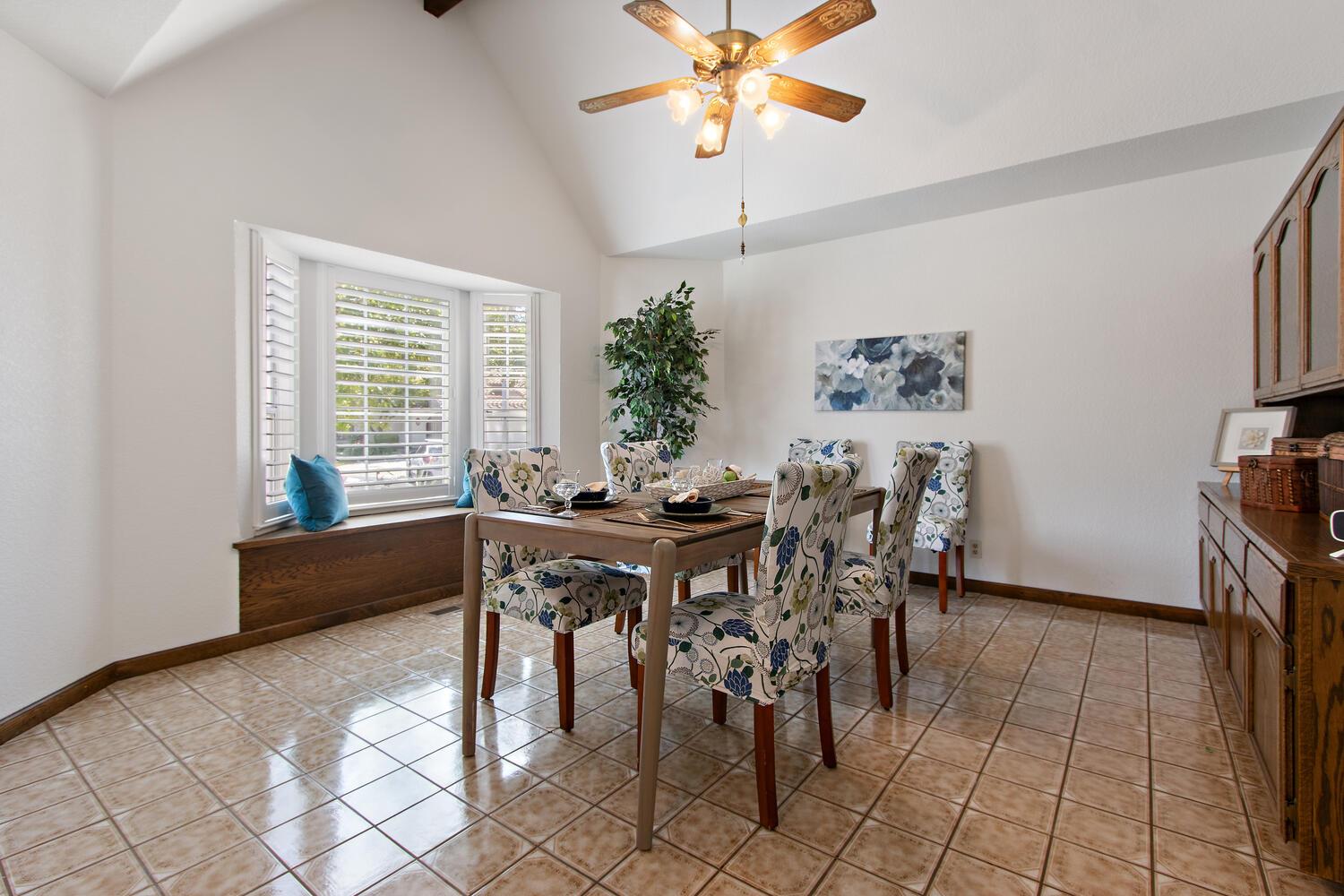 Davis, California, 95618, United States, 4 Bedrooms Bedrooms, ,3 BathroomsBathrooms,Residential,Active,1914765