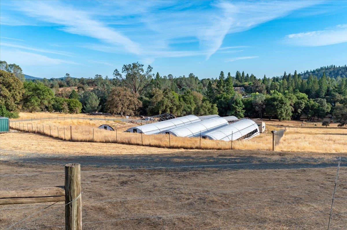 Penn Valley, California, 95946, United States, 4 Bedrooms Bedrooms, ,5 BathroomsBathrooms,Residential,Active,1941359