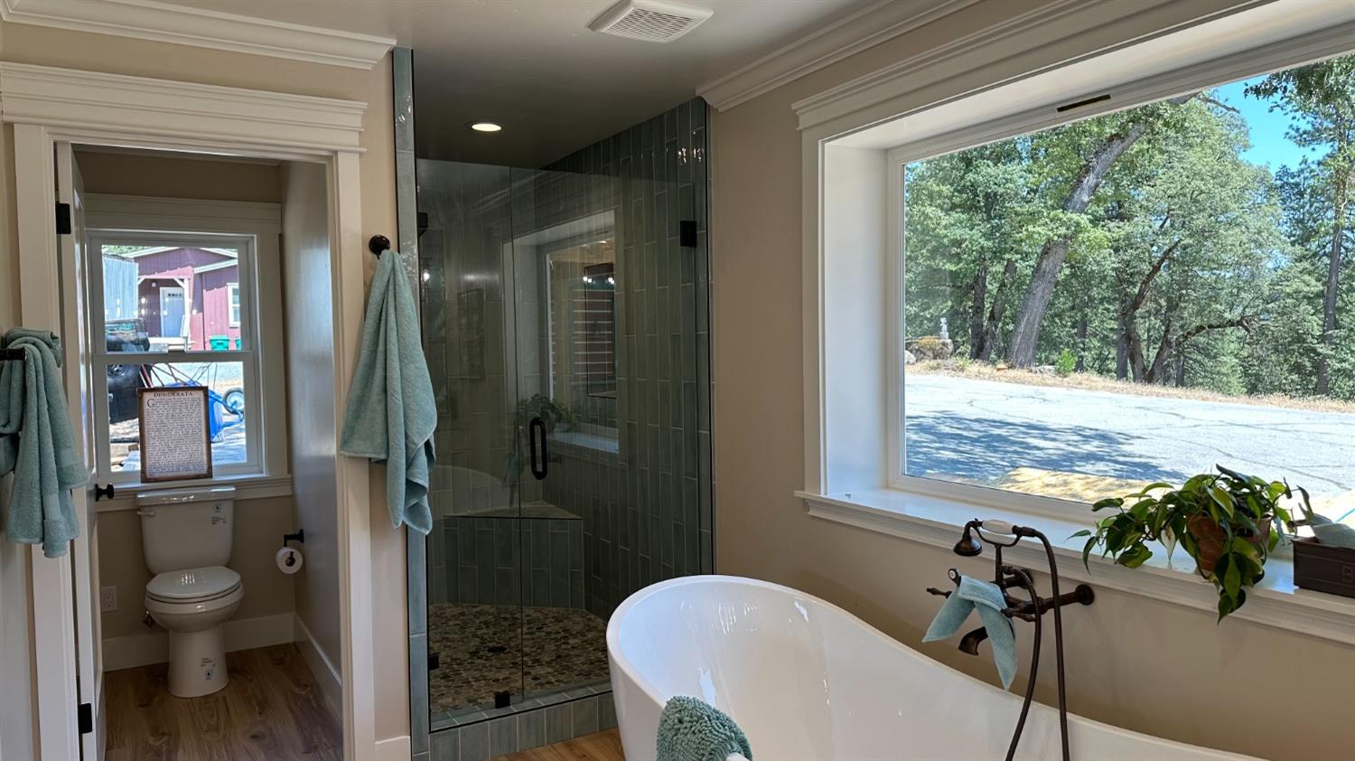 Pollock Pines, California, 95726, United States, 4 Bedrooms Bedrooms, ,3 BathroomsBathrooms,Residential,Active,1880012