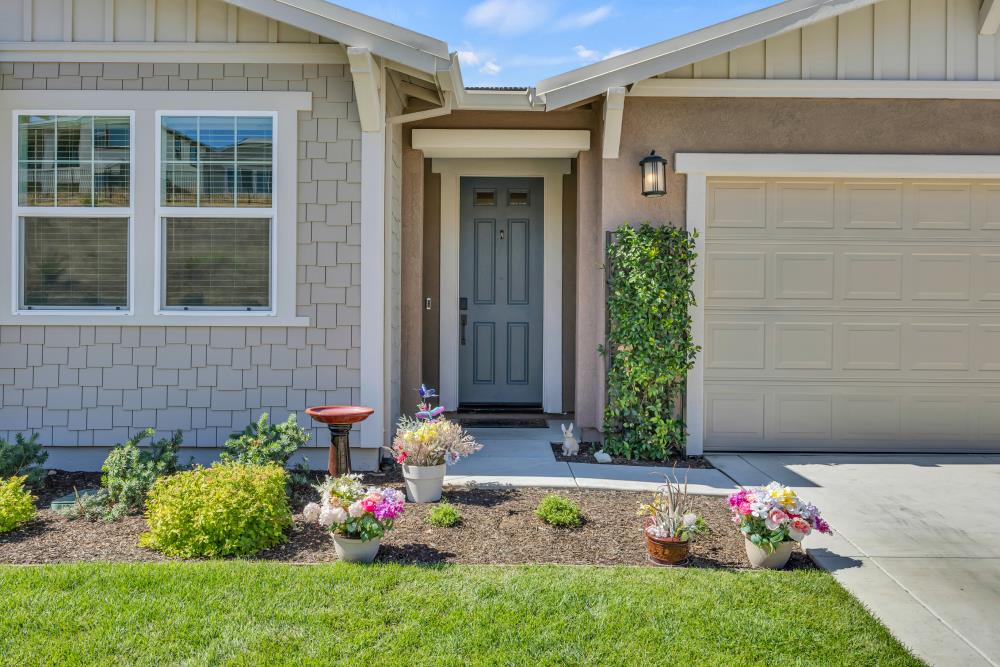 Folsom, California, 95630, United States, 4 Bedrooms Bedrooms, ,3 BathroomsBathrooms,Residential,Active,1922343