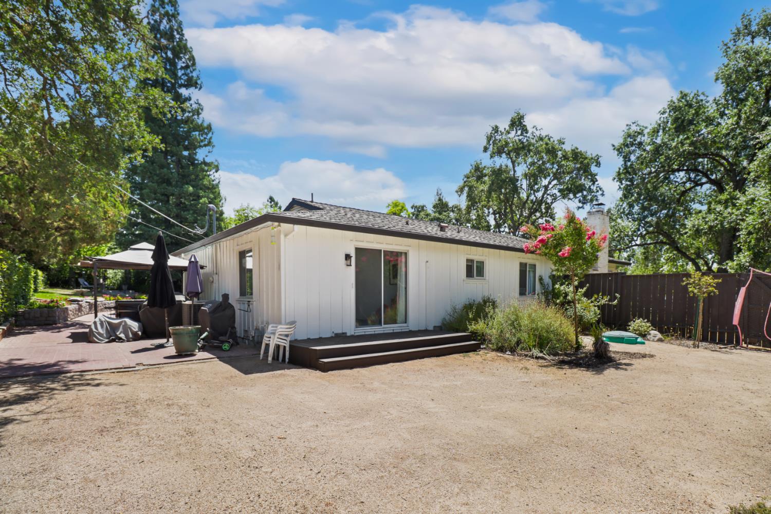 Carmichael, California, 95608, United States, 4 Bedrooms Bedrooms, ,3 BathroomsBathrooms,Residential,Active,1904149