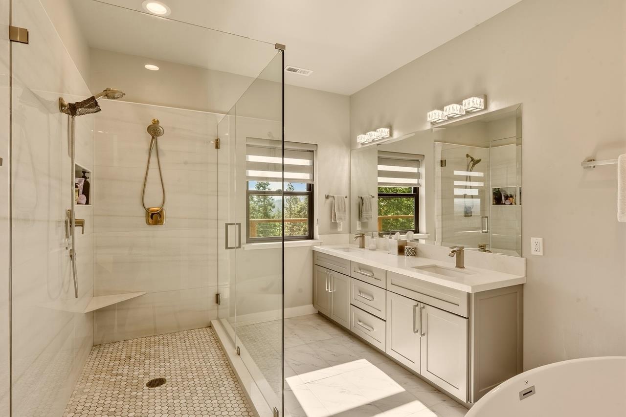 Arnold, California, 95223, United States, 4 Bedrooms Bedrooms, ,3 BathroomsBathrooms,Residential,Active,2039055