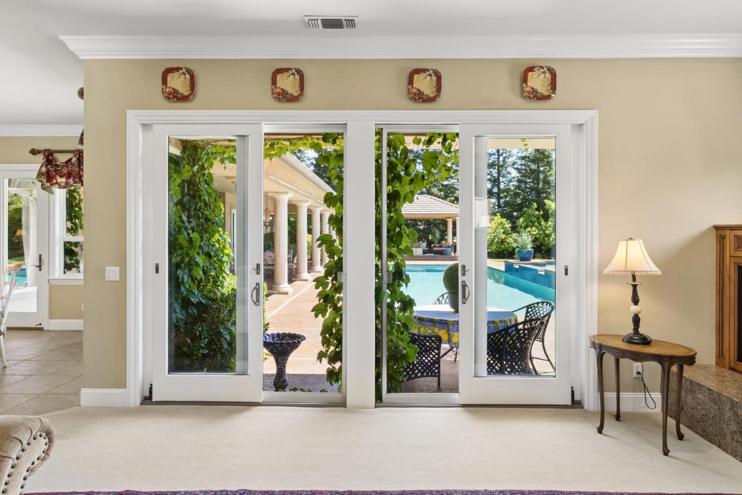 Sacramento, California, 95830, United States, 4 Bedrooms Bedrooms, ,4 BathroomsBathrooms,Residential,Active,2045041