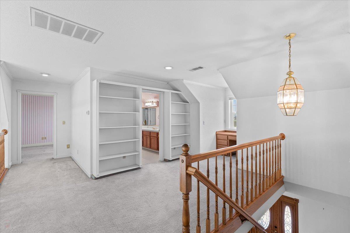 Galt, California, 95632, United States, 3 Bedrooms Bedrooms, ,3 BathroomsBathrooms,Residential,Active,1922295