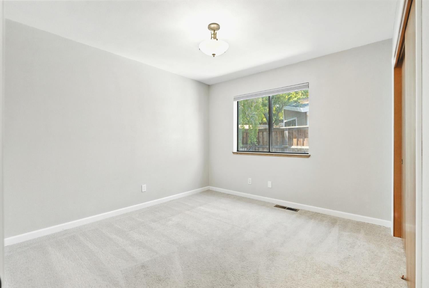 Davis, California, 95616, United States, 4 Bedrooms Bedrooms, ,2 BathroomsBathrooms,Residential,Active,1922306