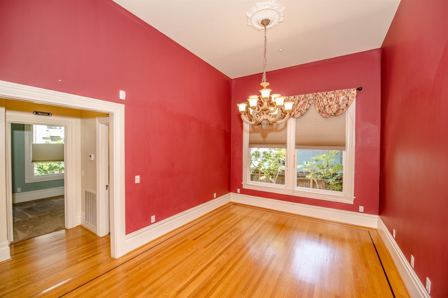 Woodland, California, 95695, United States, 5 Bedrooms Bedrooms, ,4 BathroomsBathrooms,Residential,Active,1843839