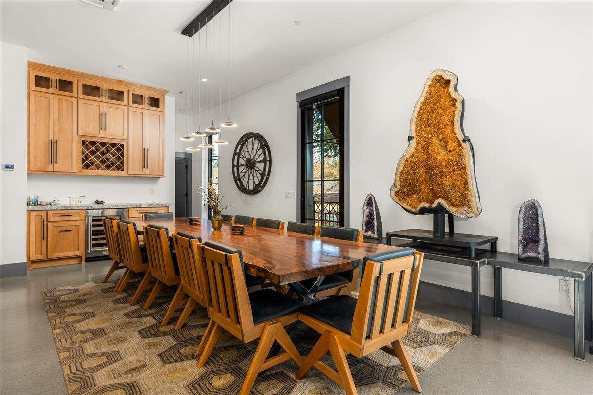 Nevada City, California, 95959, United States, 7 Bedrooms Bedrooms, ,5 BathroomsBathrooms,Residential,Active,2011864