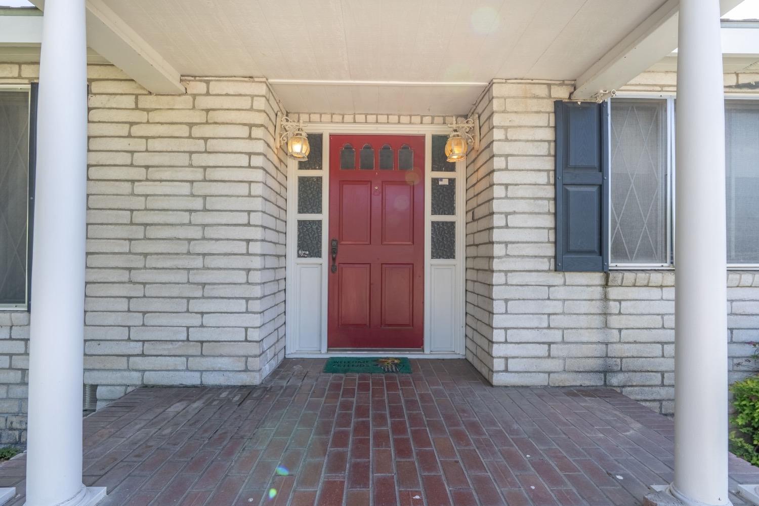 Ripon, California, 95366, United States, 3 Bedrooms Bedrooms, ,2 BathroomsBathrooms,Residential,Active,1808142