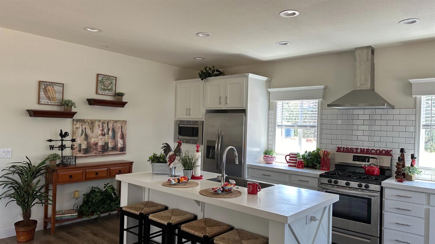 Pollock Pines, California, 95726, United States, 4 Bedrooms Bedrooms, ,3 BathroomsBathrooms,Residential,Active,1880012