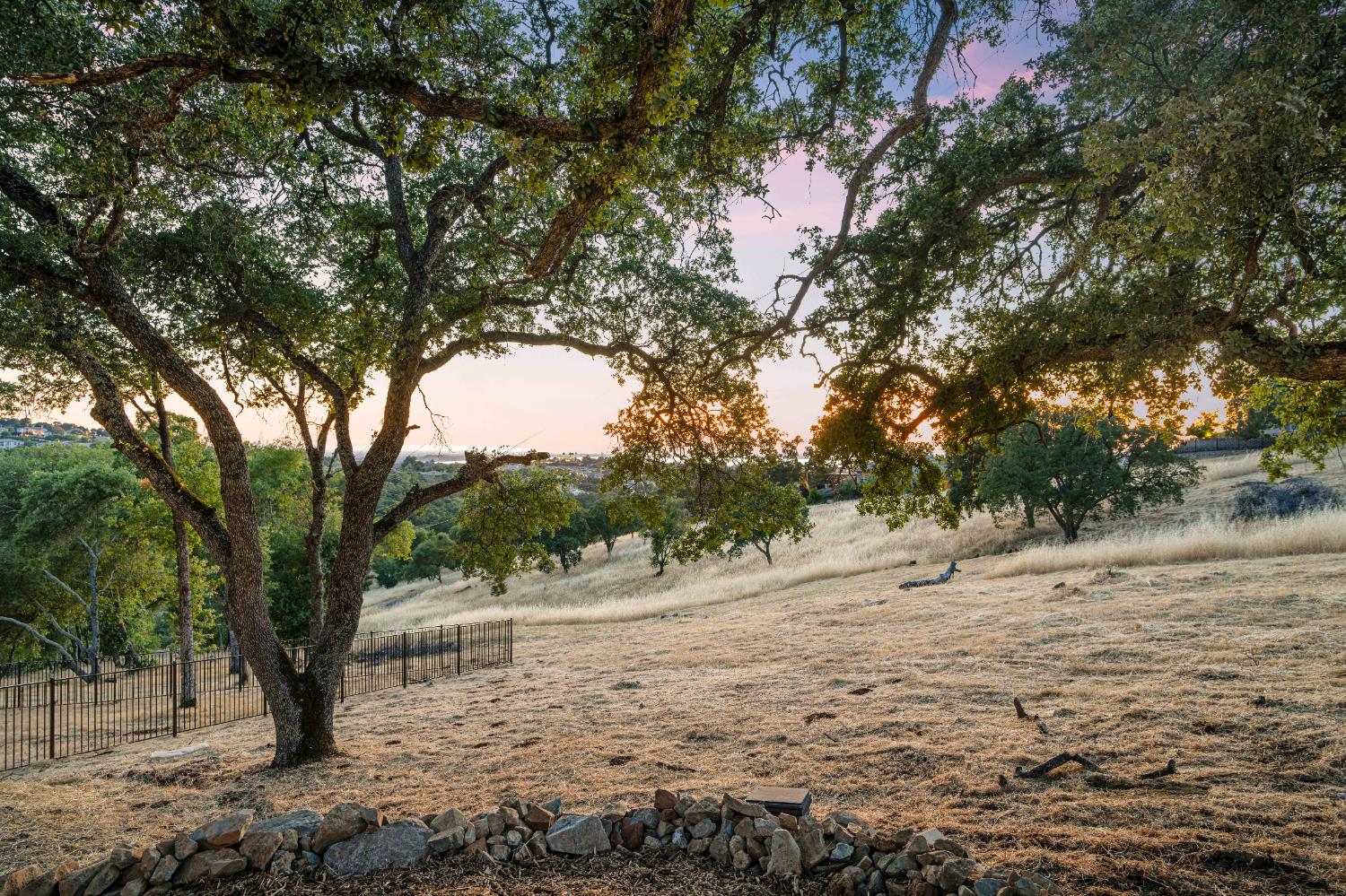 El Dorado Hills, California, 95762, United States, 5 Bedrooms Bedrooms, ,5 BathroomsBathrooms,Residential,Active,1998588
