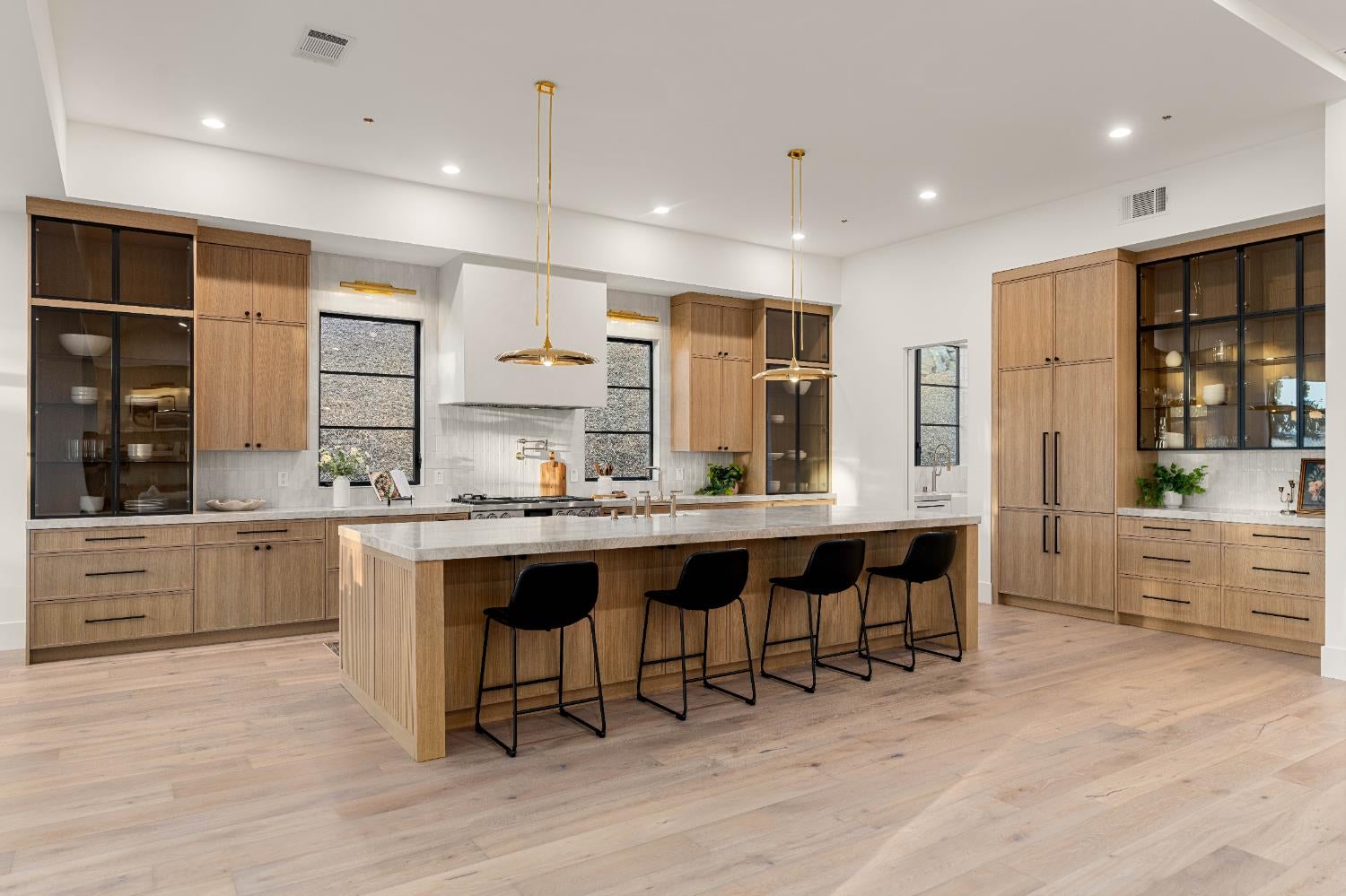 El Dorado Hills, California, 95762, United States, 5 Bedrooms Bedrooms, ,5 BathroomsBathrooms,Residential,Active,1998588