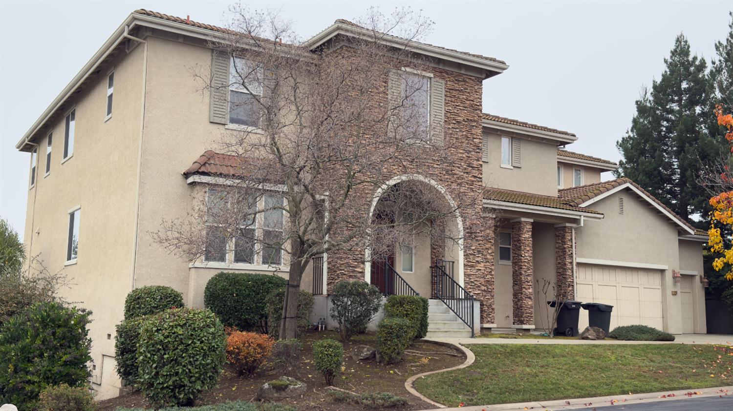 Roseville, California, 95661, United States, 5 Bedrooms Bedrooms, ,4 BathroomsBathrooms,Residential,Active,2006825