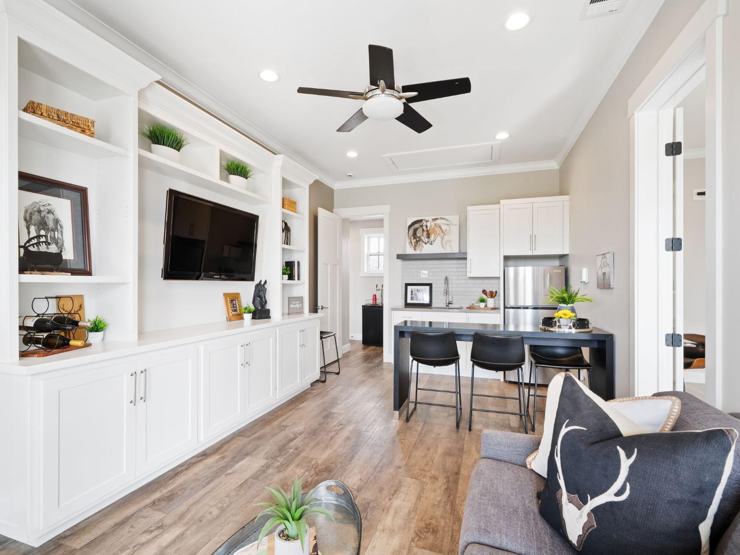 Davis, California, 95616, United States, ,3 BathroomsBathrooms,Residential,Active,1808296