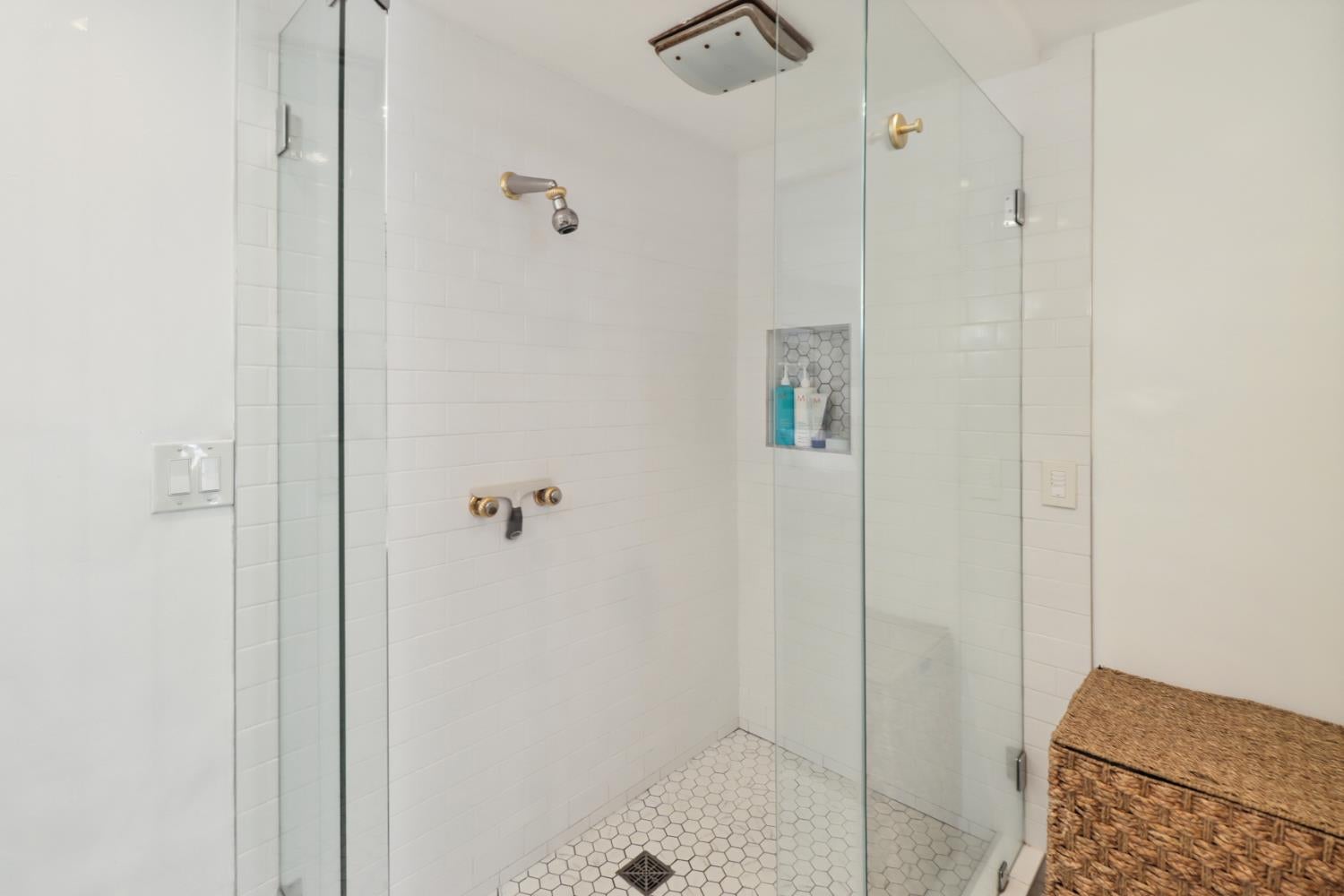 Carmichael, California, 95608, United States, 4 Bedrooms Bedrooms, ,3 BathroomsBathrooms,Residential,Active,1904149