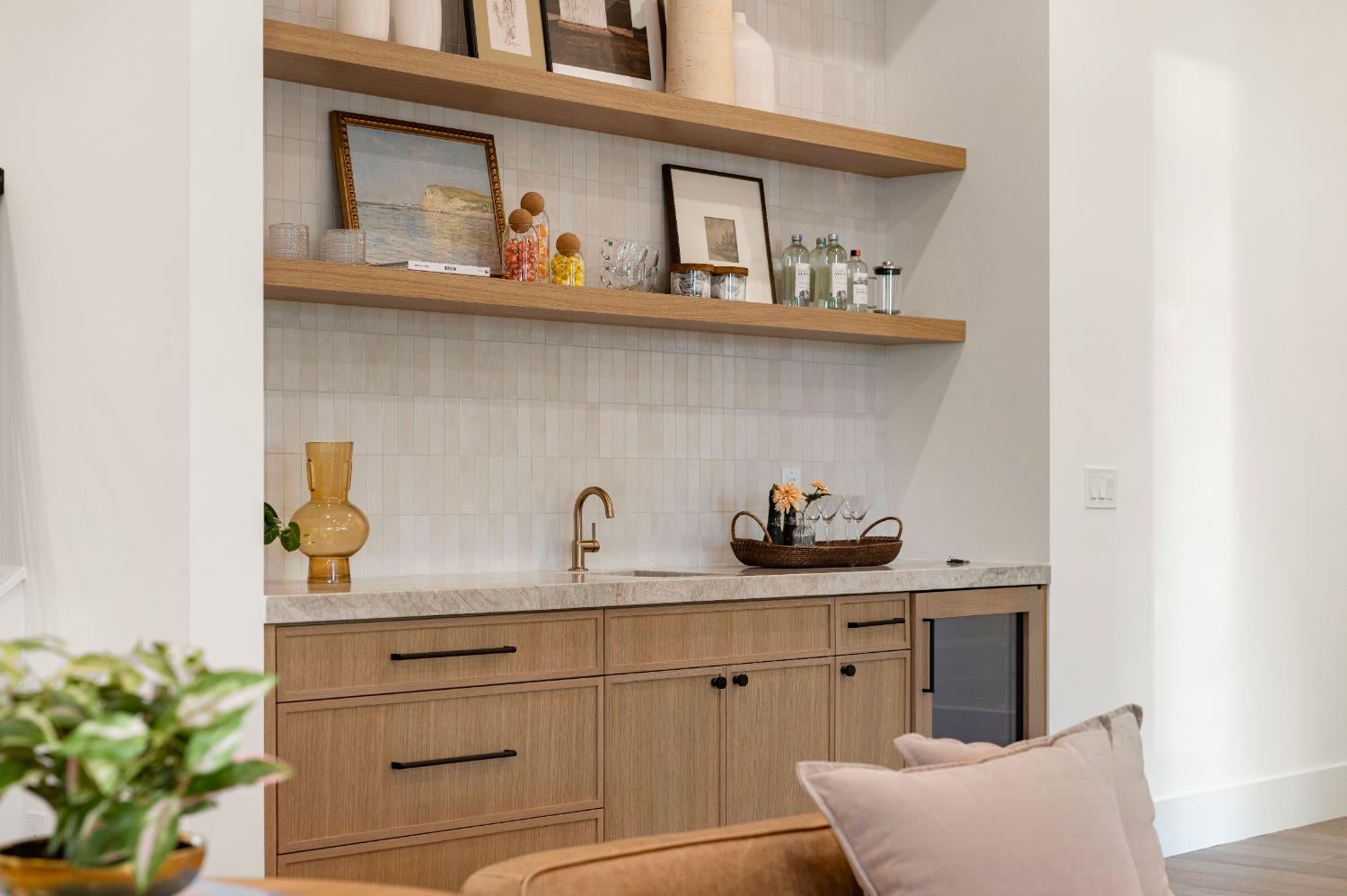 El Dorado Hills, California, 95762, United States, 5 Bedrooms Bedrooms, ,5 BathroomsBathrooms,Residential,Active,1998588