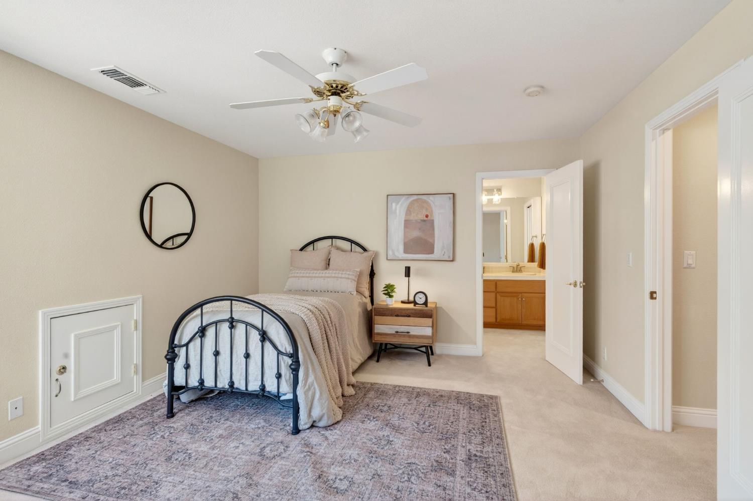 Davis, California, 95618, United States, 4 Bedrooms Bedrooms, ,3 BathroomsBathrooms,Residential,Pending,2045806