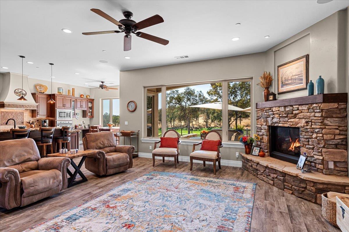 Copperopolis, California, 95228, United States, 4 Bedrooms Bedrooms, ,3 BathroomsBathrooms,Residential,Active,1953658