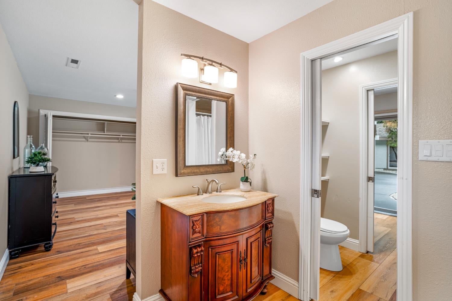 Sacramento, California, 95864, United States, 5 Bedrooms Bedrooms, ,3 BathroomsBathrooms,Residential,Active,1946308
