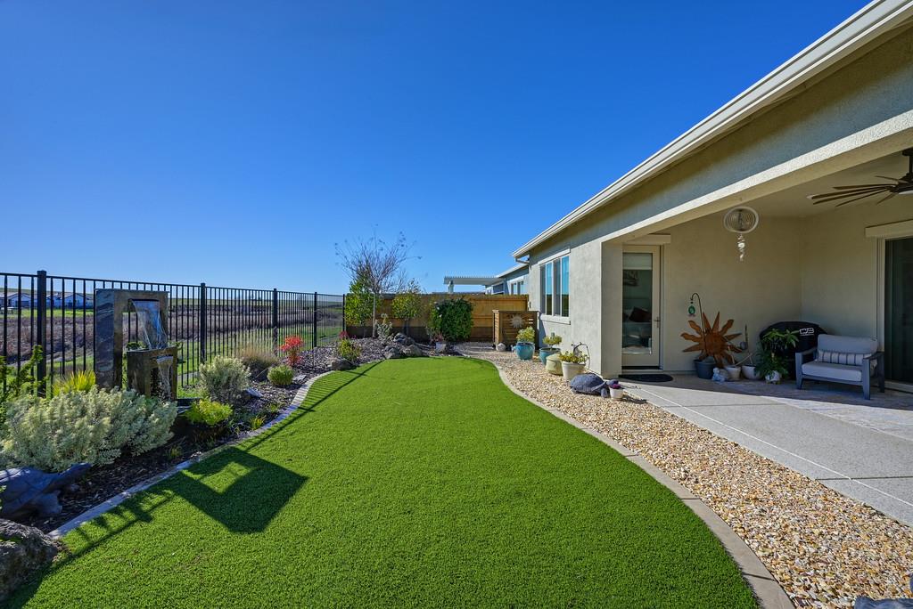 El Dorado Hills, California, 95762, United States, 2 Bedrooms Bedrooms, ,3 BathroomsBathrooms,Residential,Active,2009425