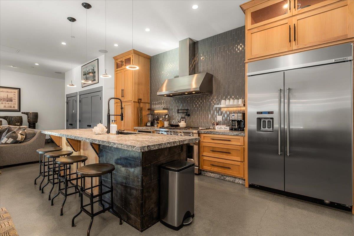 Nevada City, California, 95959, United States, 7 Bedrooms Bedrooms, ,5 BathroomsBathrooms,Residential,Active,2011864