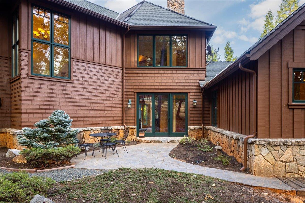 Nevada City, California, 95959, United States, 3 Bedrooms Bedrooms, ,4 BathroomsBathrooms,Residential,Active,1886804