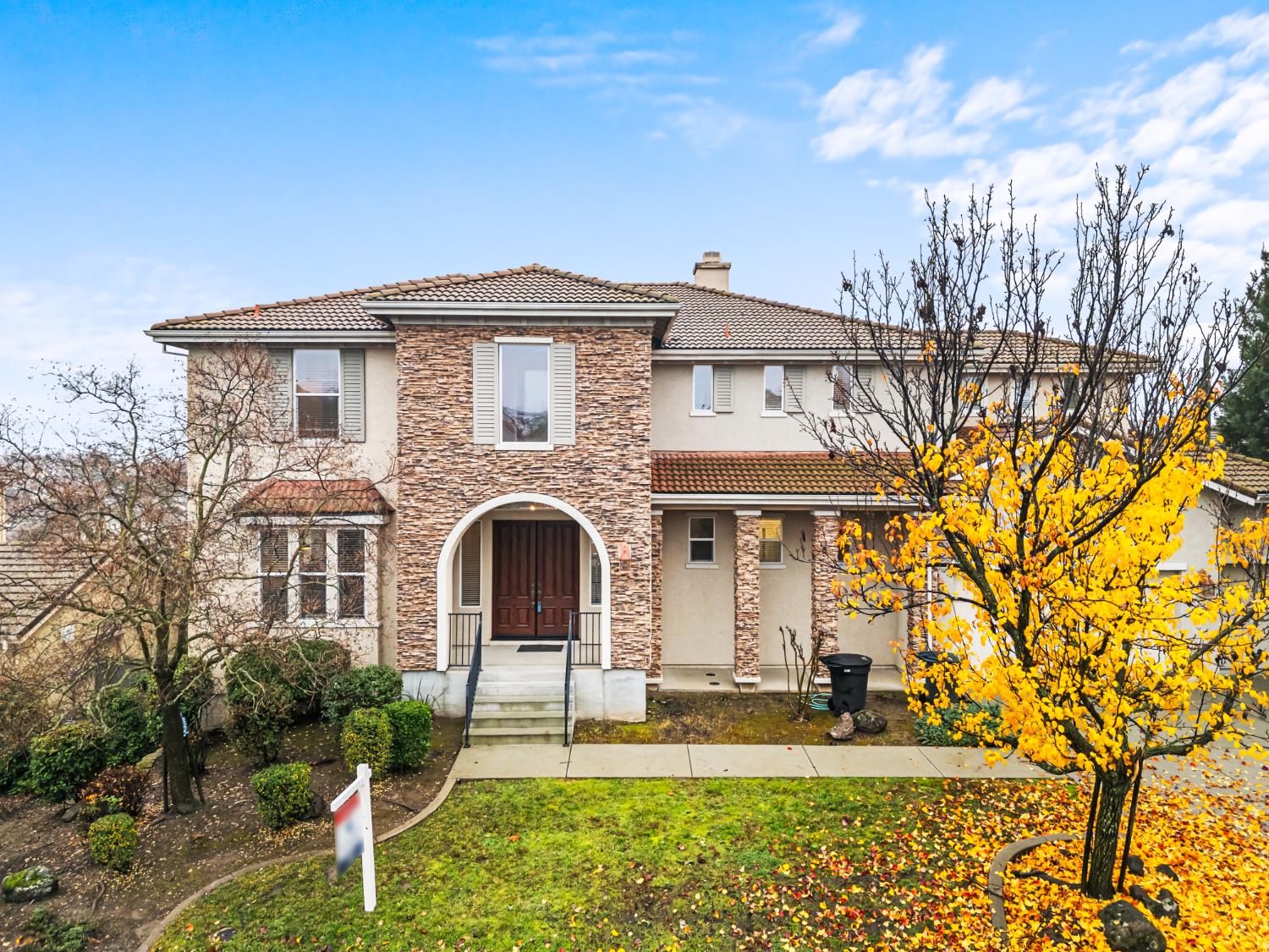 Roseville, California, 95661, United States, 5 Bedrooms Bedrooms, ,4 BathroomsBathrooms,Residential,Active,2006825