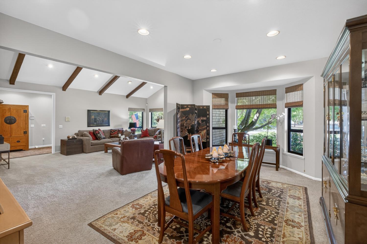 Woodland, California, 95776, United States, 5 Bedrooms Bedrooms, ,3 BathroomsBathrooms,Residential,Pending,2045625