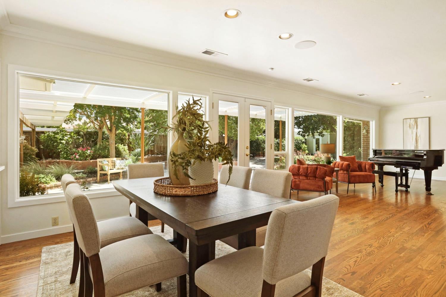 Modesto, California, 95350, United States, 4 Bedrooms Bedrooms, ,3 BathroomsBathrooms,Residential,Active,1877804