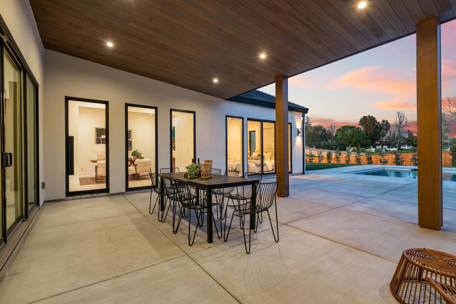 Loomis, California, 95650, United States, 4 Bedrooms Bedrooms, ,5 BathroomsBathrooms,Residential,Active,1893259