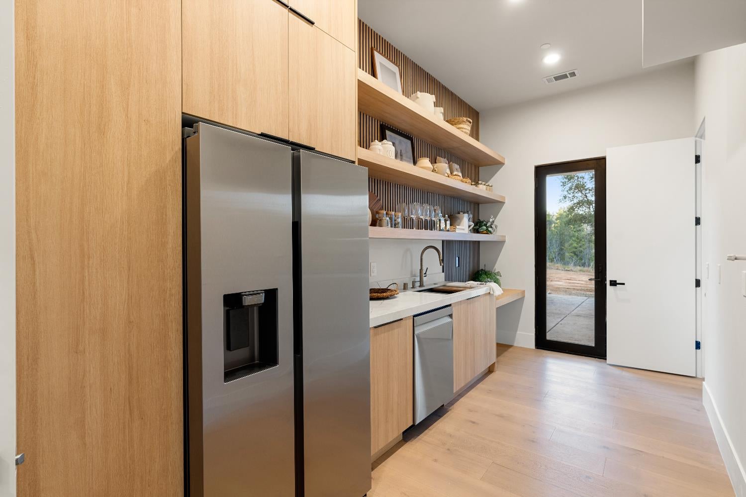 Newcastle, California, 95658, United States, 5 Bedrooms Bedrooms, ,5 BathroomsBathrooms,Residential,Active,1989749