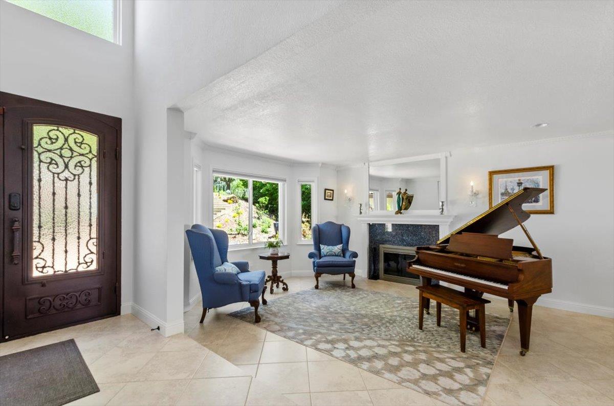 El Dorado Hills, California, 95762, United States, 4 Bedrooms Bedrooms, ,3 BathroomsBathrooms,Residential,Active,1894237