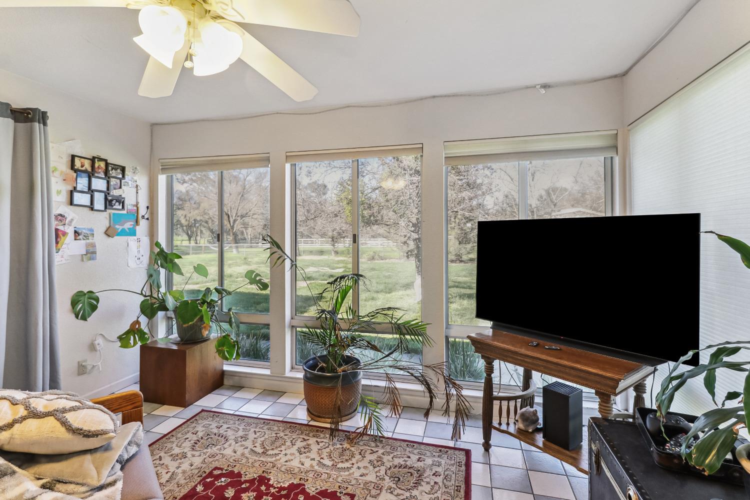 Woodland, California, 95695, United States, 4 Bedrooms Bedrooms, ,3 BathroomsBathrooms,Residential,Active,1929675