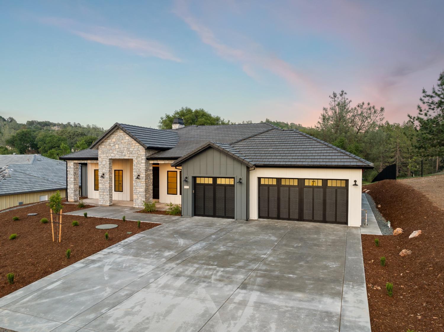 Auburn, California, 95602, United States, 4 Bedrooms Bedrooms, ,3 BathroomsBathrooms,Residential,Active,1943769