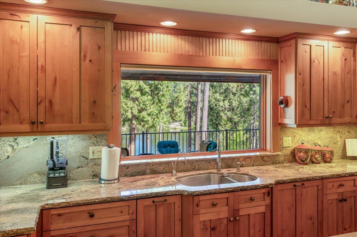 Nevada City, California, 95959, United States, 4 Bedrooms Bedrooms, ,4 BathroomsBathrooms,Residential,Active,1919076