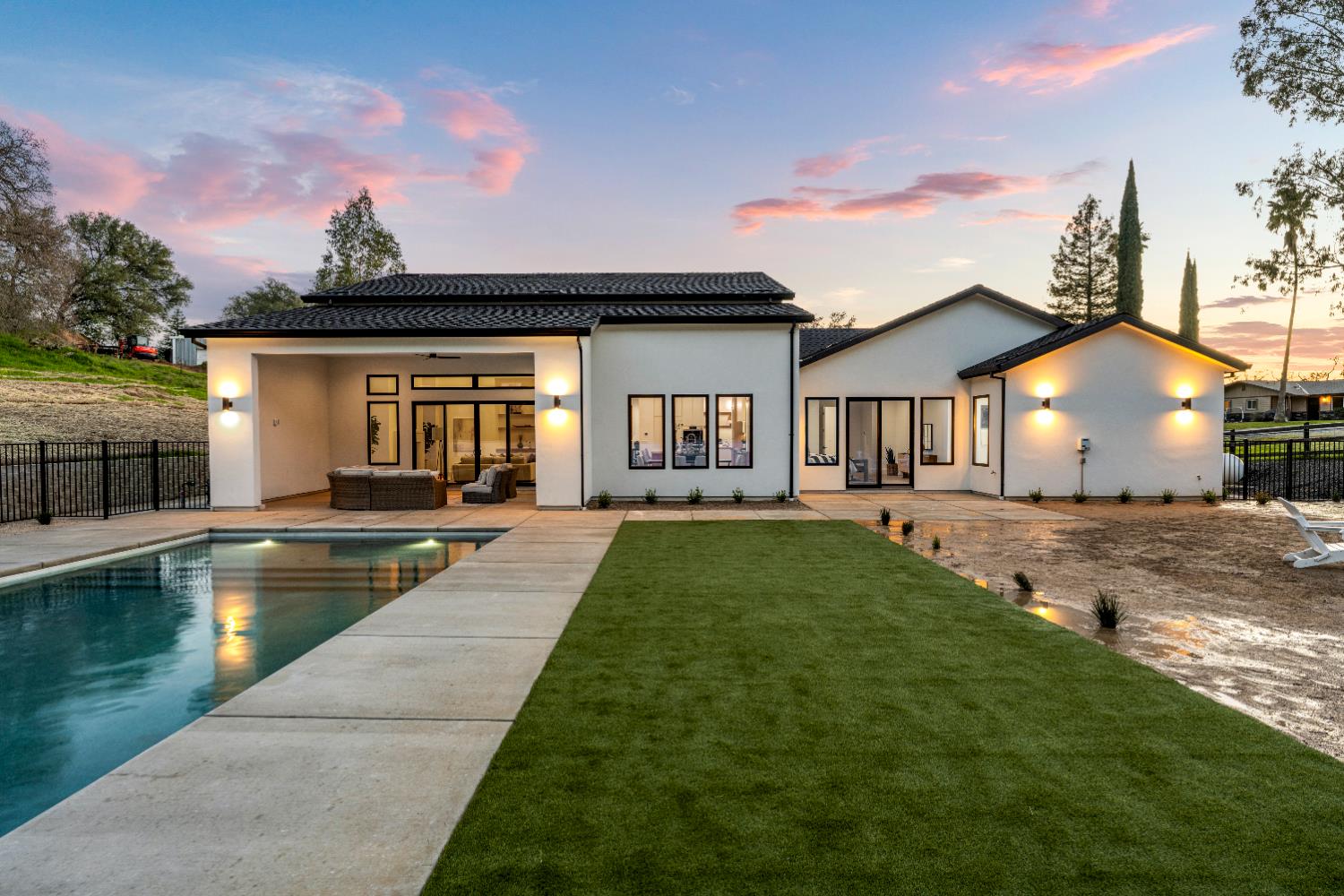 Newcastle, California, 95658, United States, 5 Bedrooms Bedrooms, ,4 BathroomsBathrooms,Residential,Active,2013165