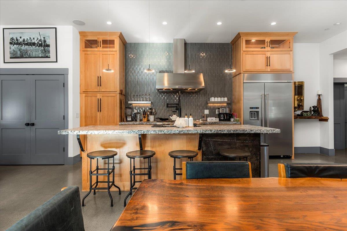 Nevada City, California, 95959, United States, 7 Bedrooms Bedrooms, ,5 BathroomsBathrooms,Residential,Active,2011864