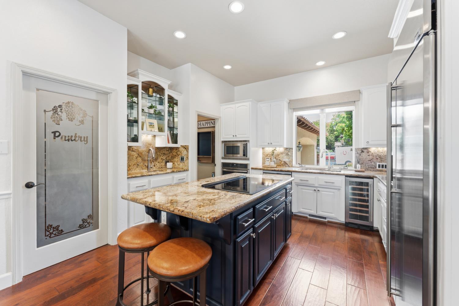 El Dorado Hills, California, 95762, United States, 3 Bedrooms Bedrooms, ,3 BathroomsBathrooms,Residential,Active,2044534