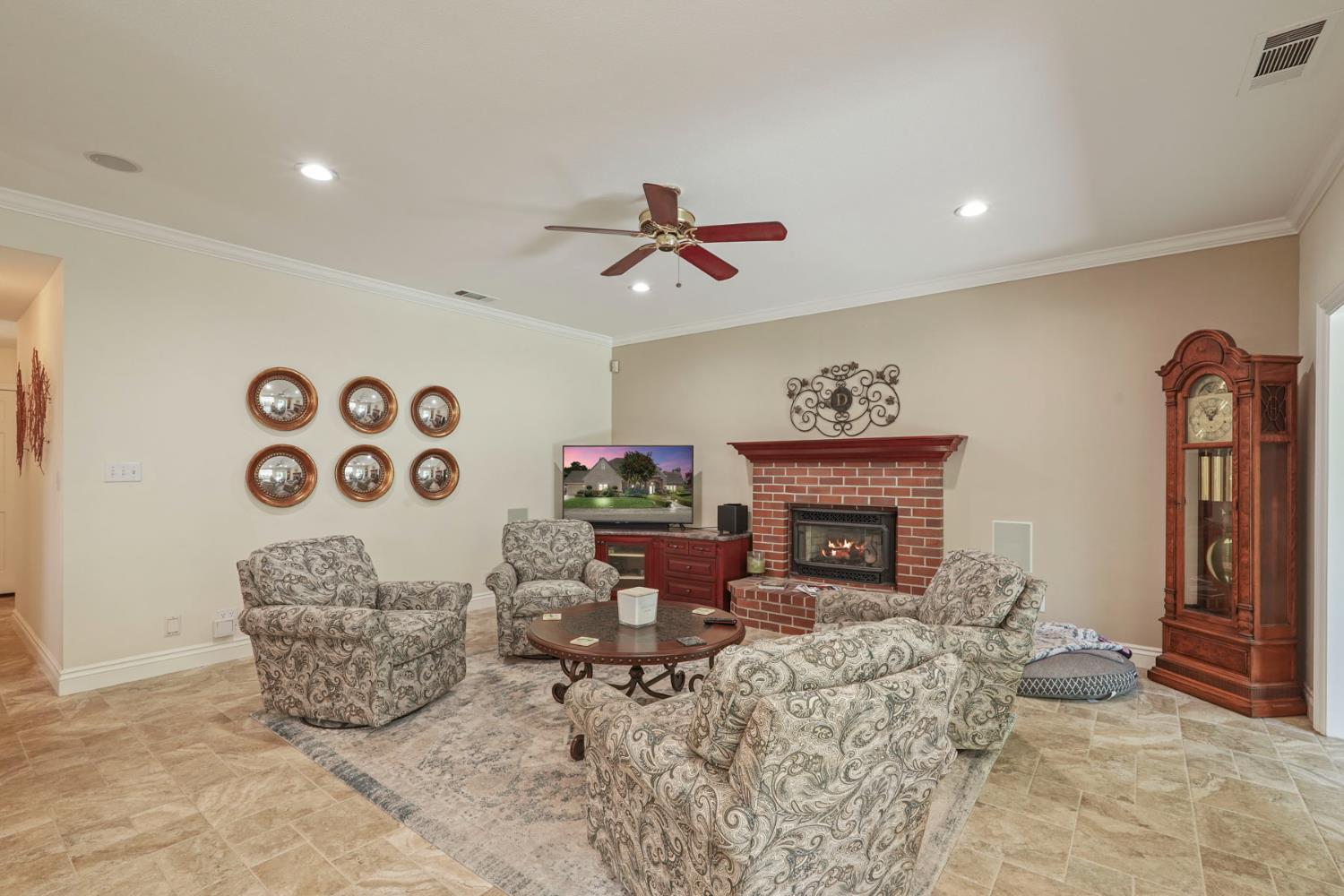 Lodi, California, 95242, United States, 4 Bedrooms Bedrooms, ,3 BathroomsBathrooms,Residential,Active,2007974