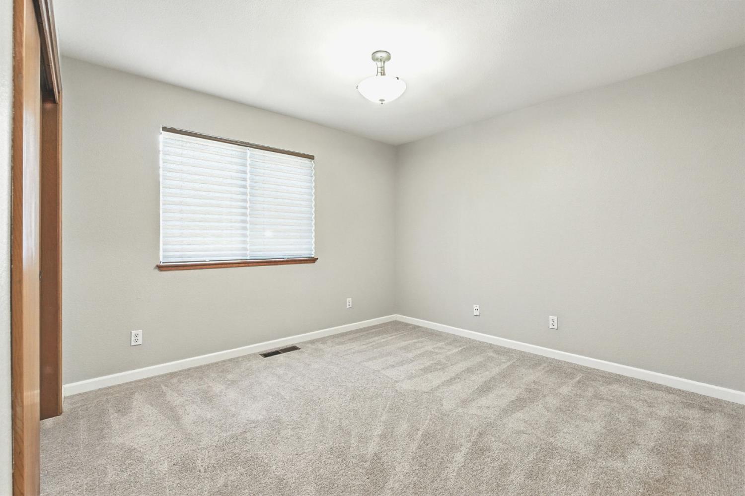 Davis, California, 95616, United States, 4 Bedrooms Bedrooms, ,2 BathroomsBathrooms,Residential,Active,1922306